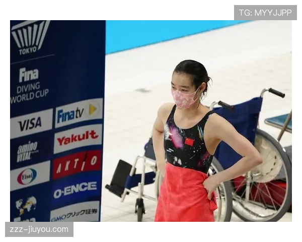 昌雅妮跳水完直接拎爱马仕去吃火锅？